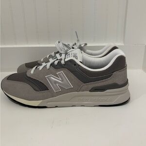 New In Box - Men’s New Balance 997H Sneaker